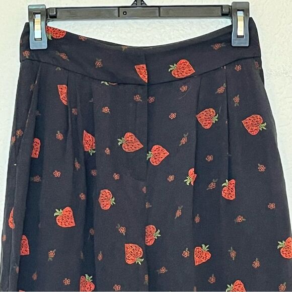 Farm Rio Strawberry Printed Wide Leg Pants in Black/Red size XS - Picture 4 of 16